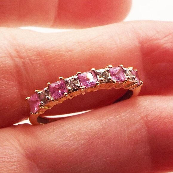 10K YELLOW GOLD PINK ASSCHER CUT SAPPHIRES W/ WHITE TOPAZ BAND SZ. 6.75 RING 18 - Picture 2 of 3